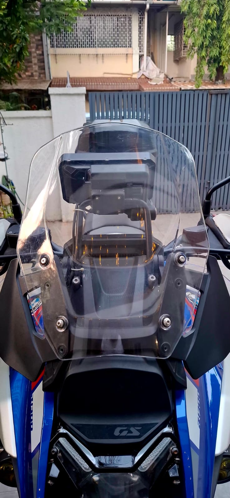 Machina stalk size Windshield for BMW R1300 GS / GSA